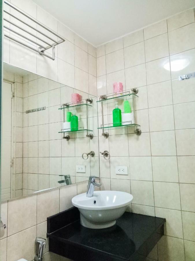 Forbes Area Bgc Taguig Manila Apartment Ngoại thất bức ảnh